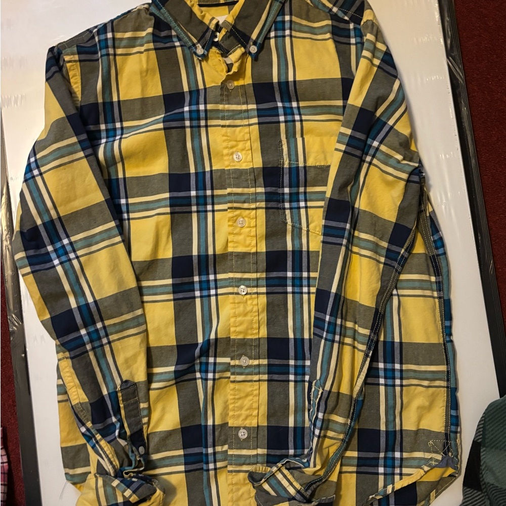 Aeropostale Men's Yellow and Blue Plaid Shirt